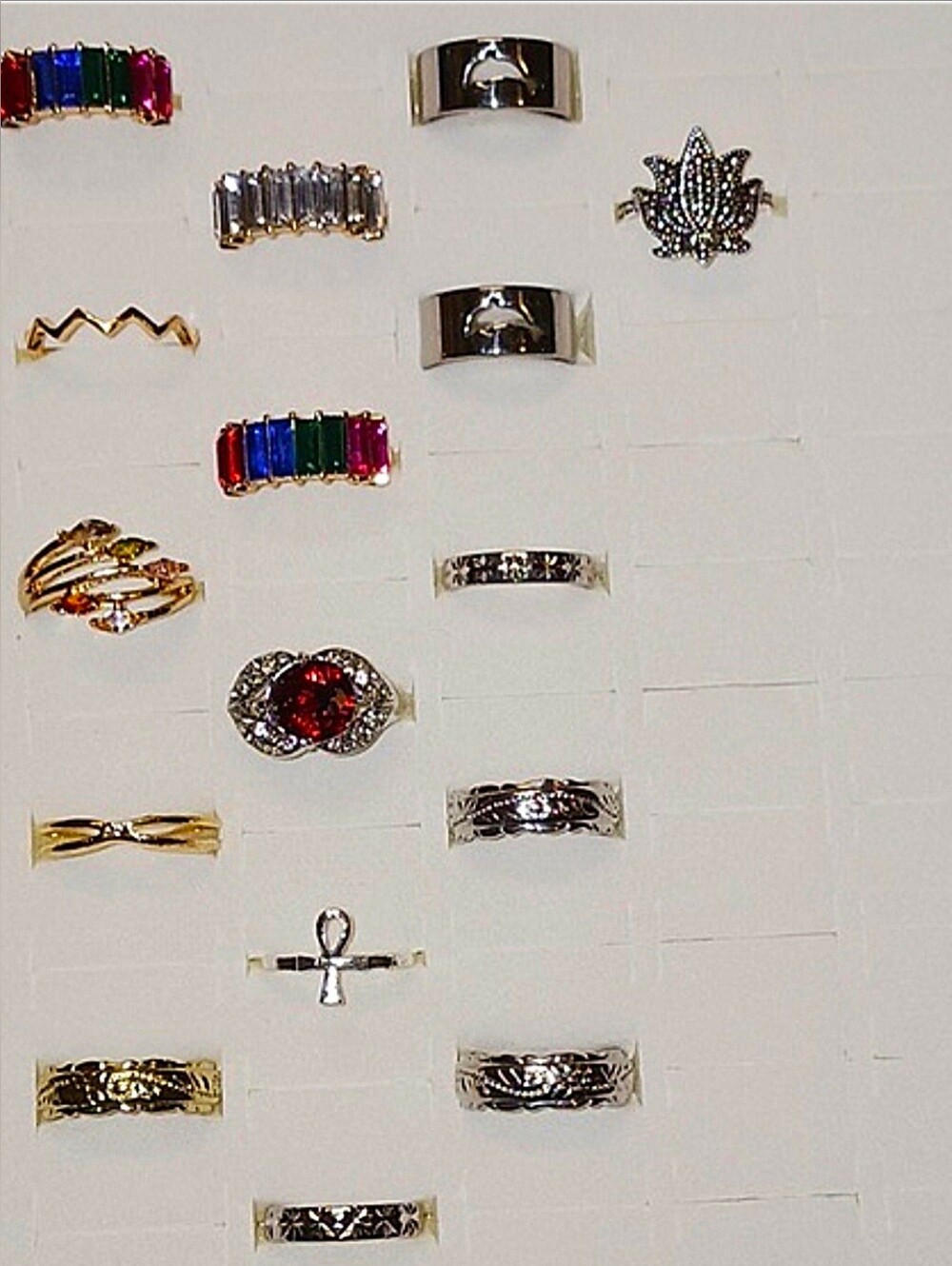 Source Unknown Multi-Color and Silver Women's Ring Set